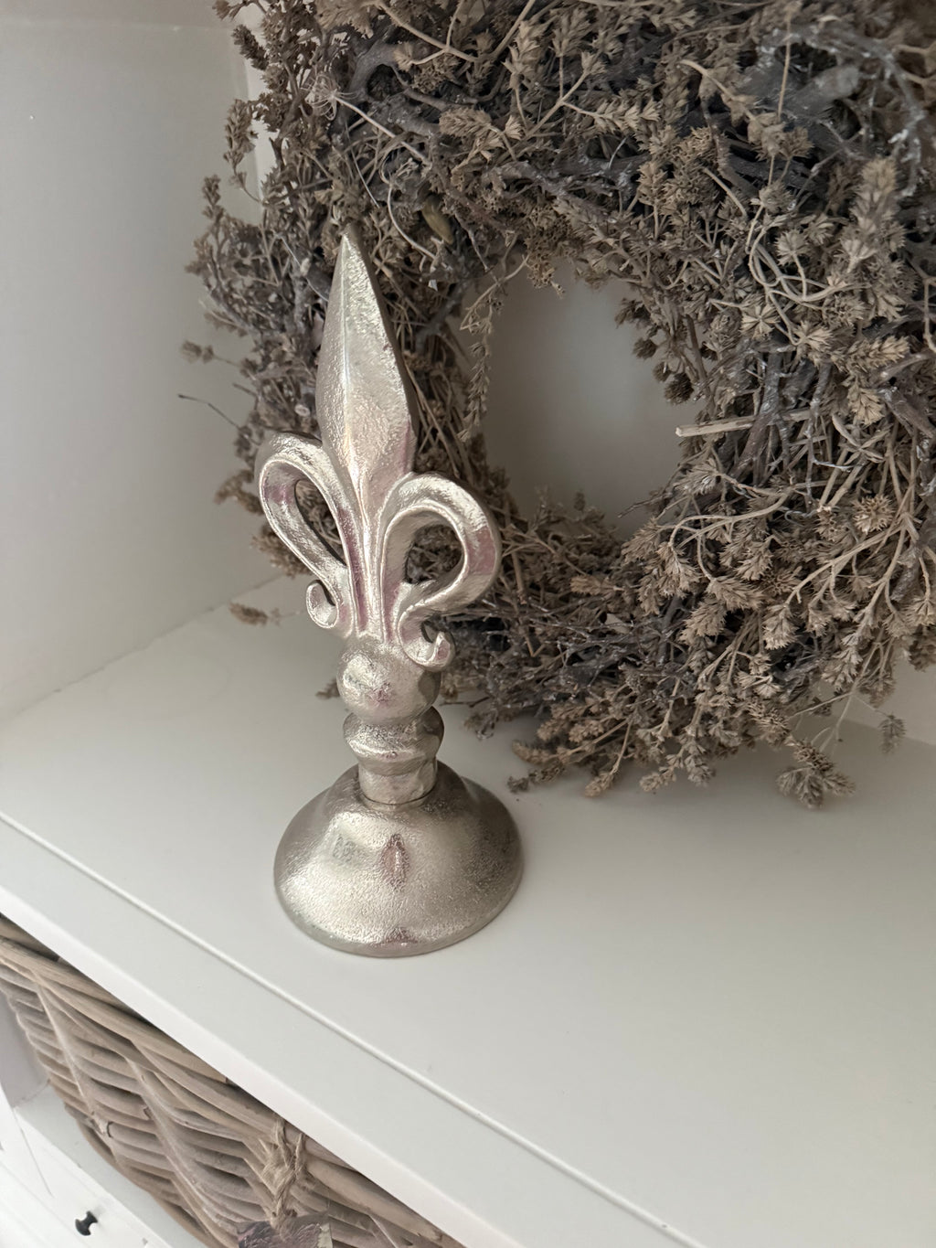 Lilie in Silber