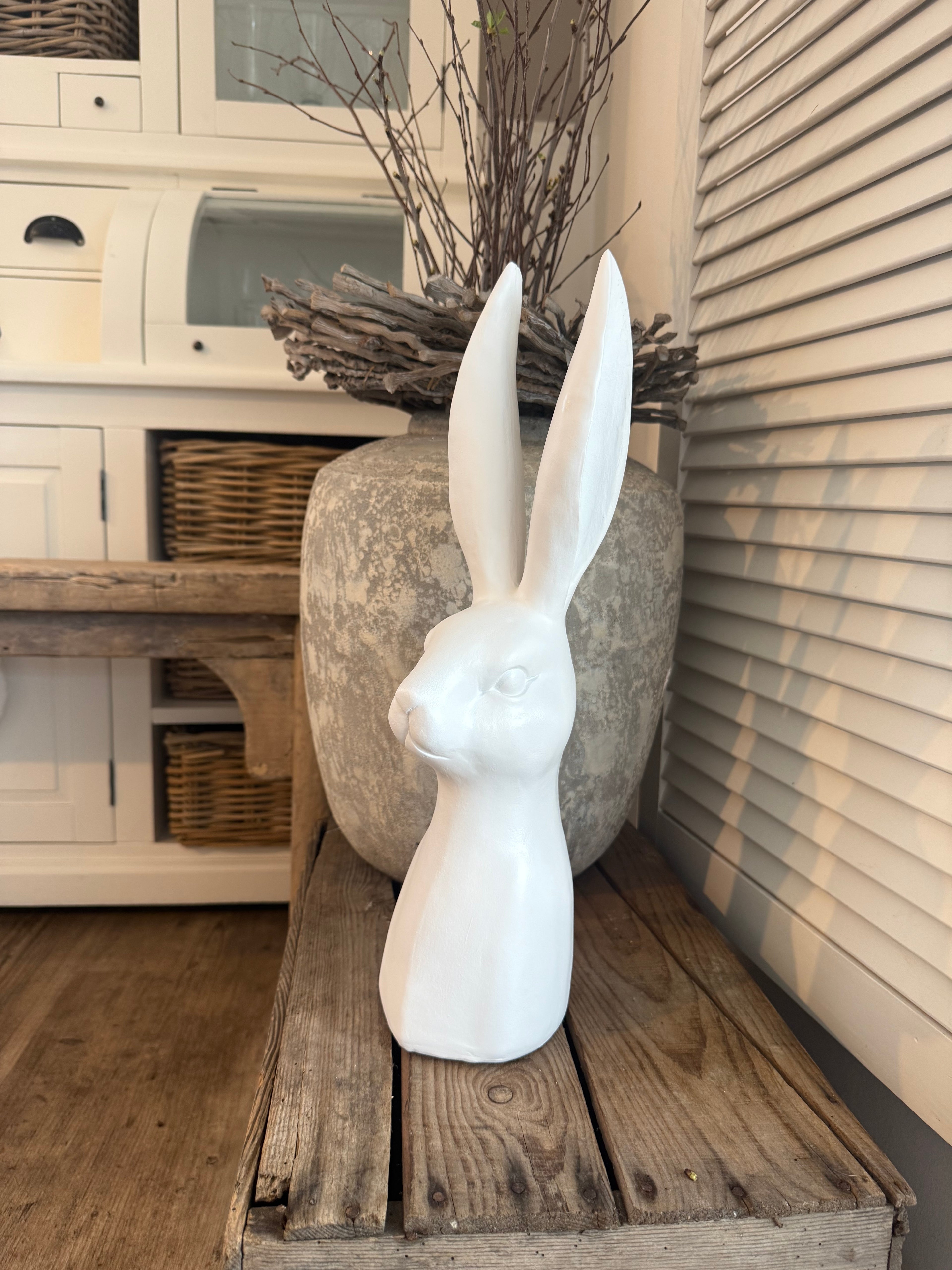 Dekorativer Hase aus Polyresin