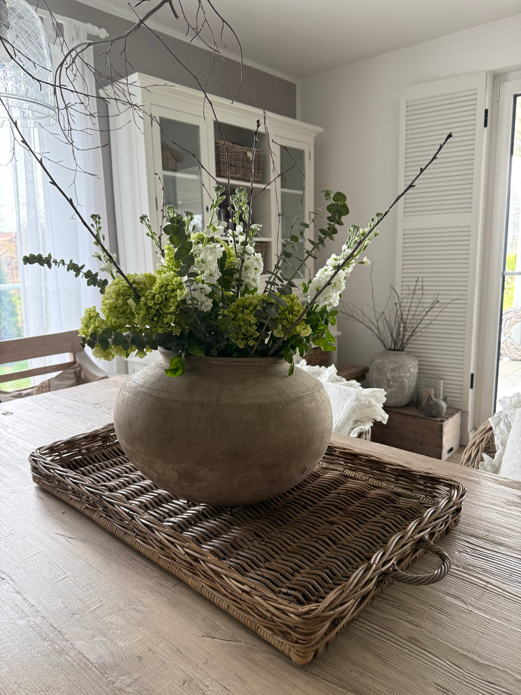 Serviertablett aus Rattan