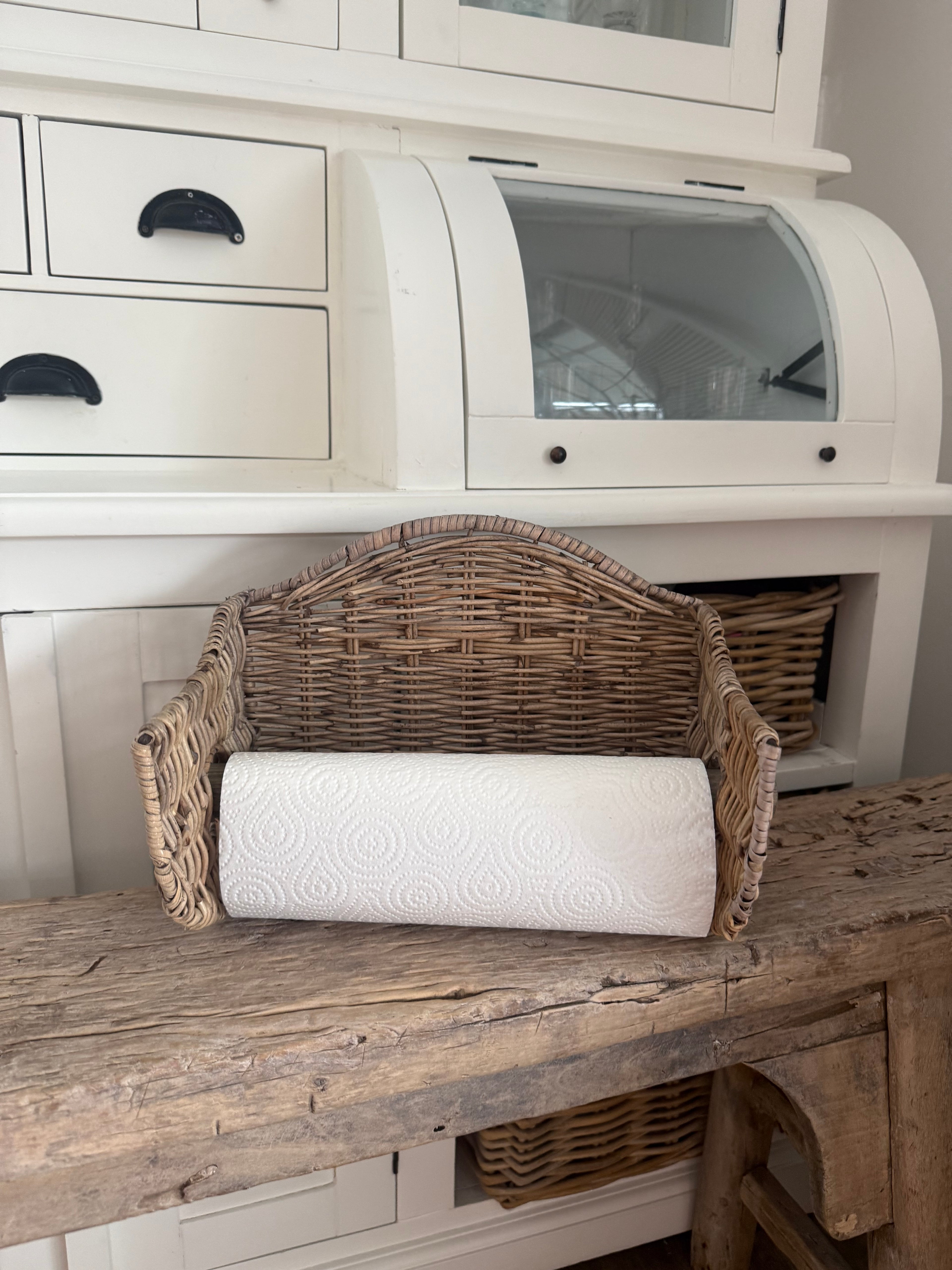 Küchenrollenhalter aus Rattan