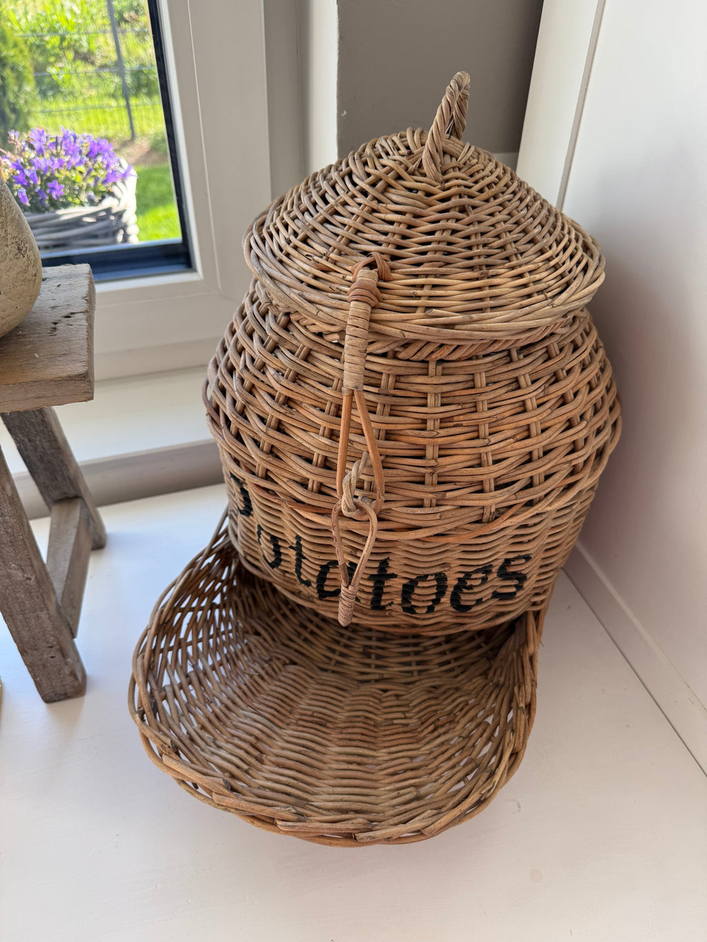 Kartoffelkorb aus Rattan