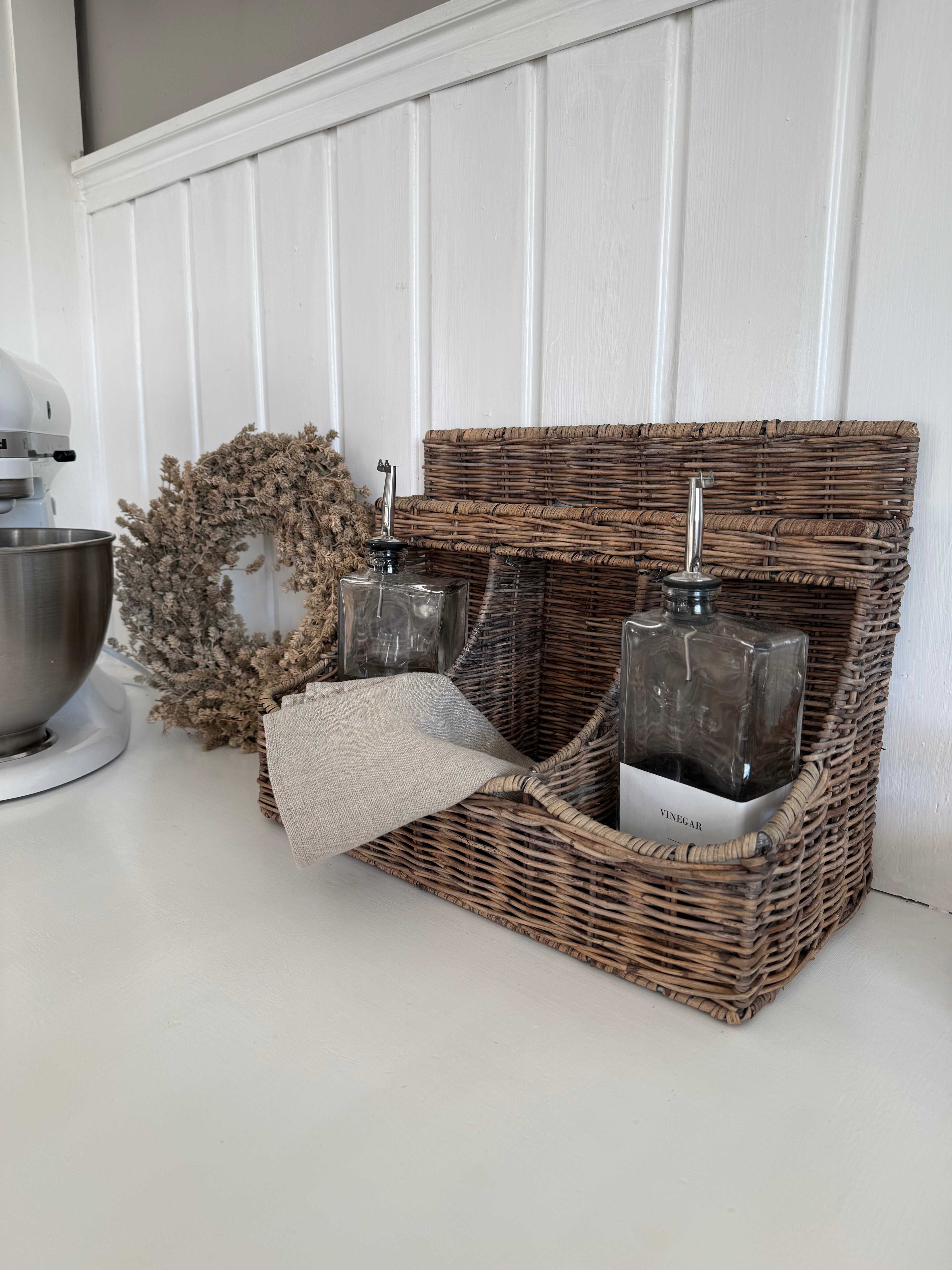 Organizer aus Rattan