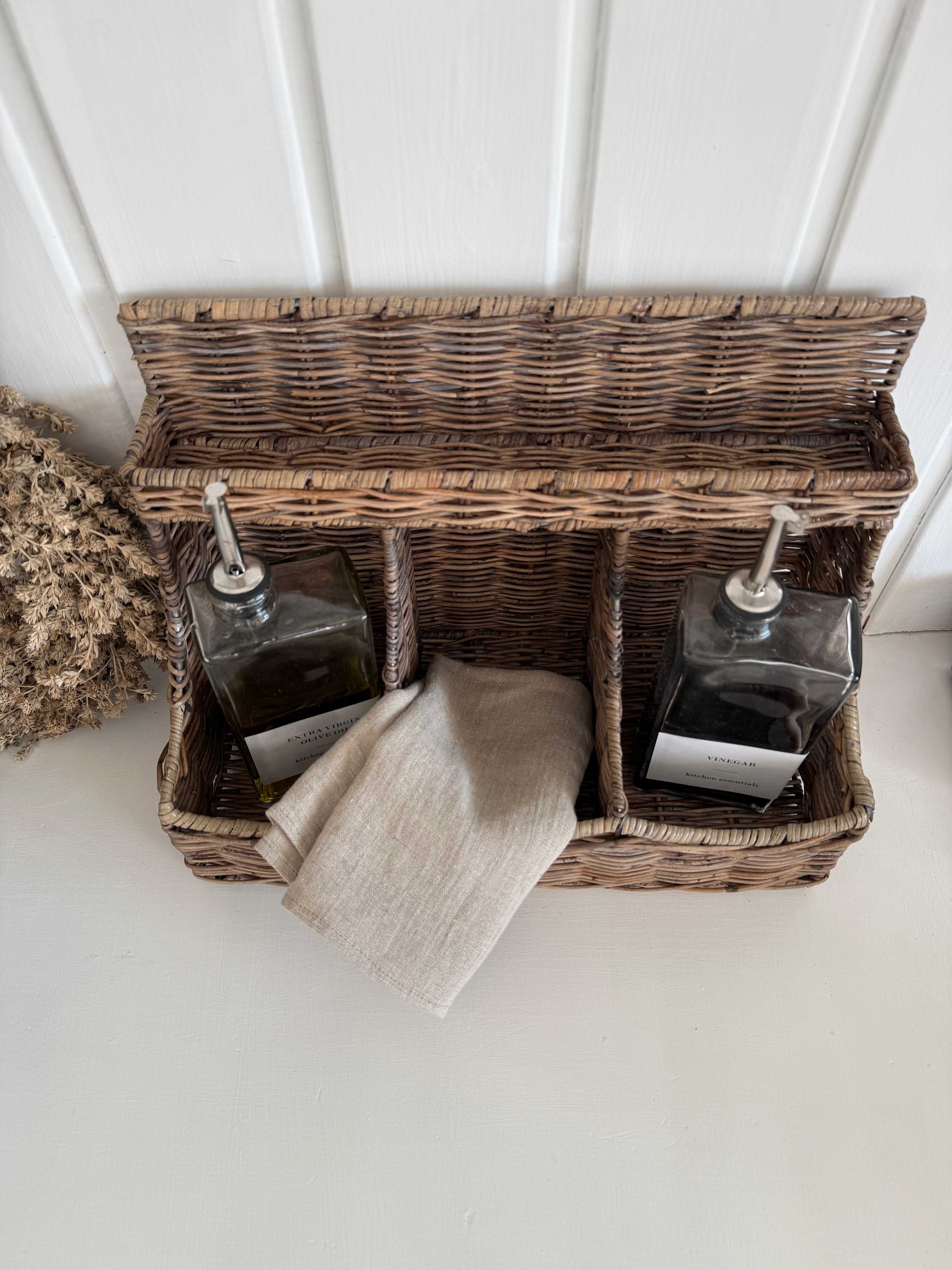 Organizer aus Rattan