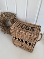 Eierkorb aus Rattan