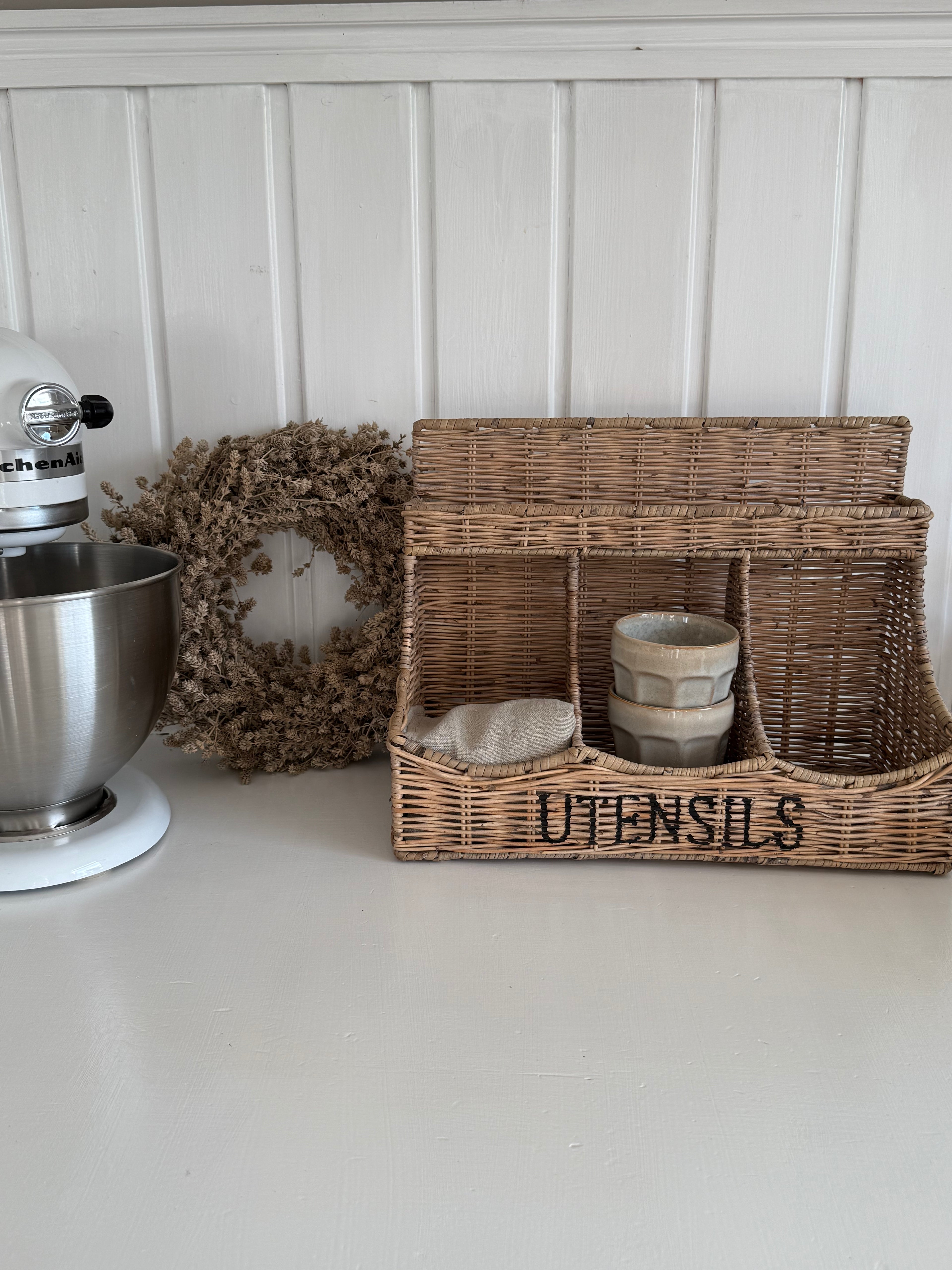 Rattan Utensilien-Regal