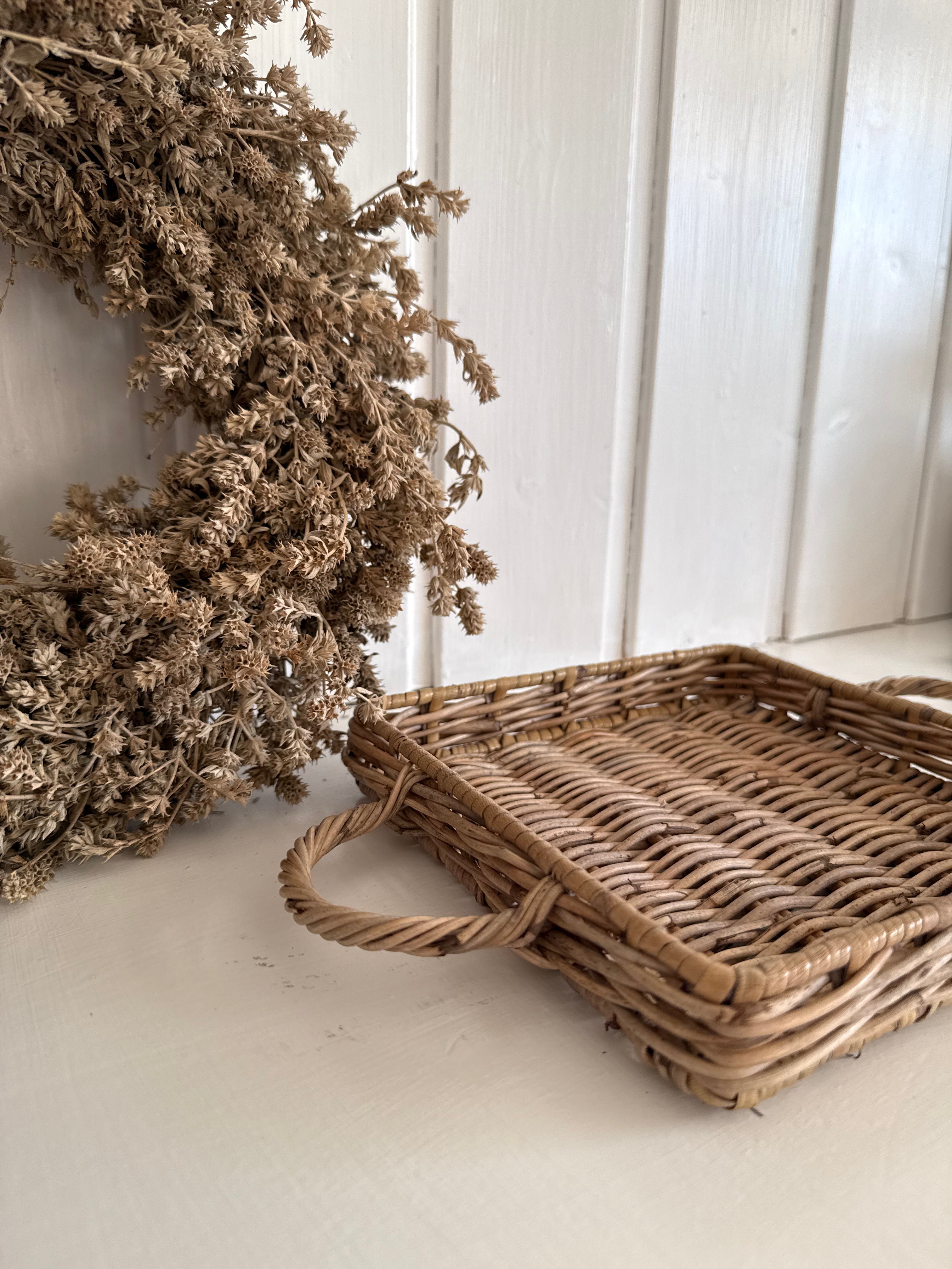 Kleines Rattan-Tablett