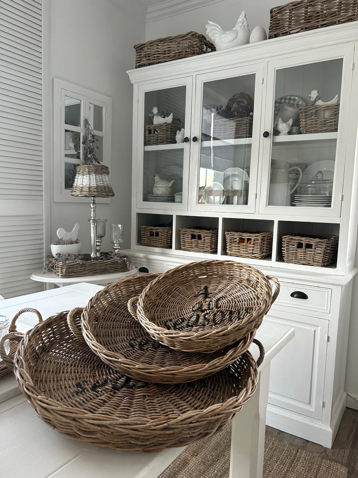 Runde Rattan-Tabletts im 3er-Set